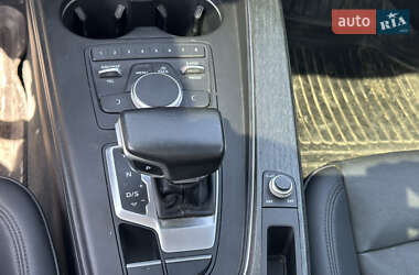 Седан Audi A4 2017 в 