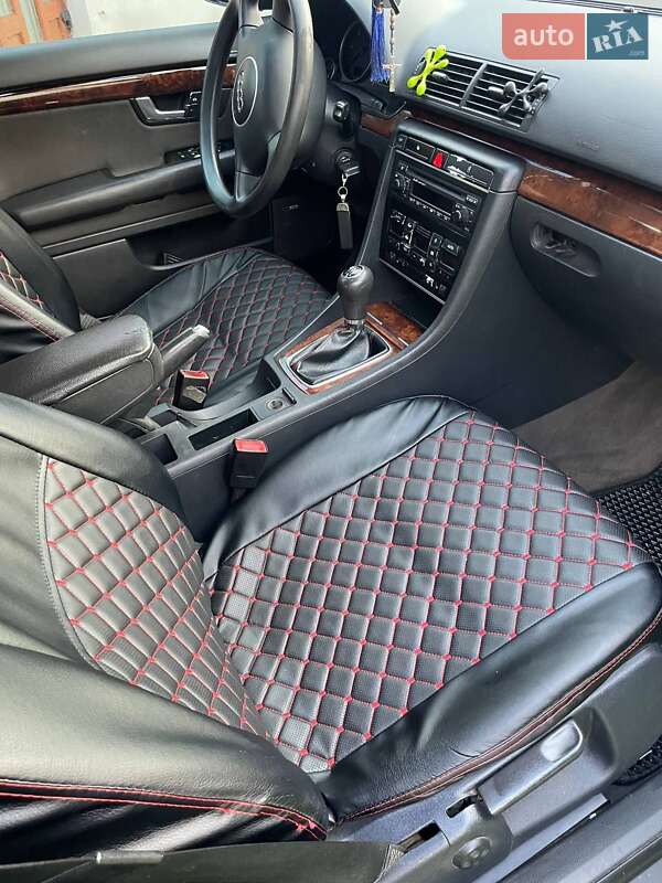 Универсал Audi A4 2002 в Мостиске
