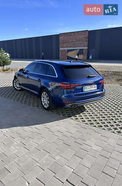 Универсал Audi A4 2018 в 