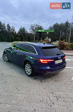 Универсал Audi A4 2018 в 