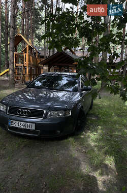 Седан Audi A4 2001 в Сарнах