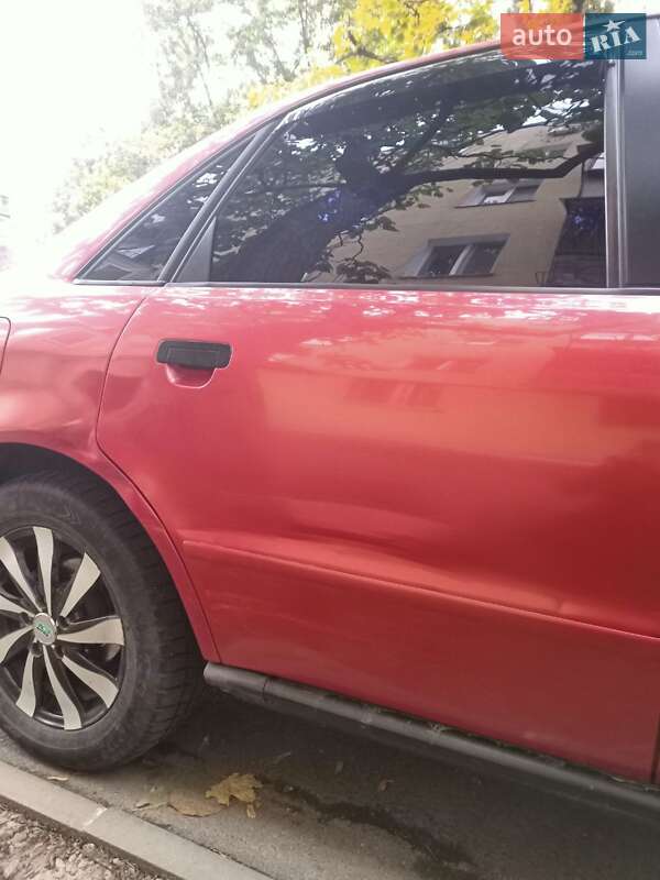 Седан Audi A4 1995 в Измаиле