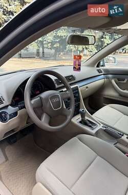 Седан Audi A4 2005 в 