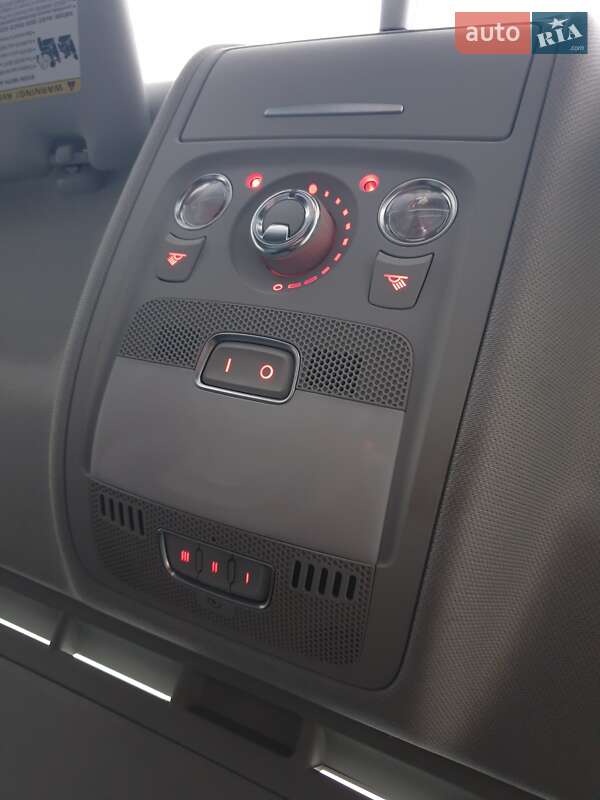 Седан Audi A4 2014 в Львове