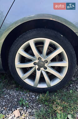 Седан Audi A4 2013 в 
