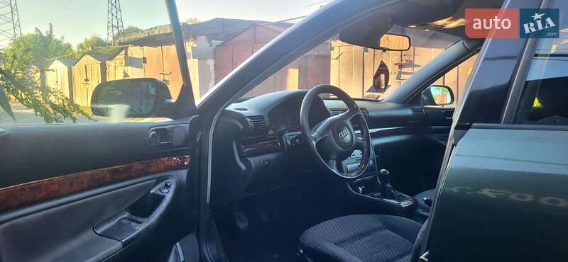 Седан Audi A4 1999 в Дніпрі