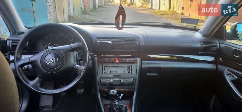 Седан Audi A4 1999 в Тернополі