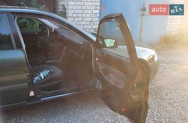 Седан Audi A4 1999 в Тернополі
