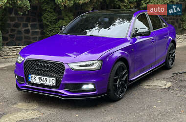 Седан Audi A4 2013 в Рівному
