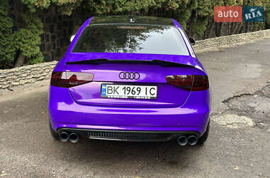 Седан Audi A4 2013 в 