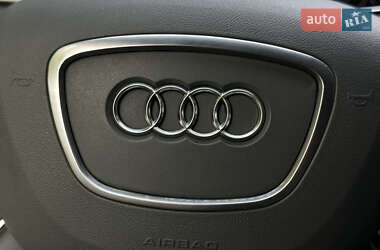 Седан Audi A4 2013 в 