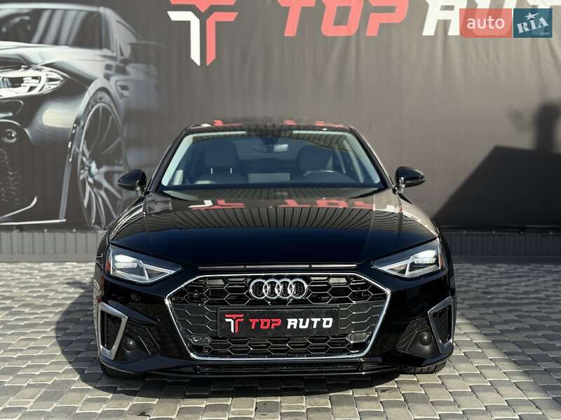 Седан Audi A4 2022 в Львове
