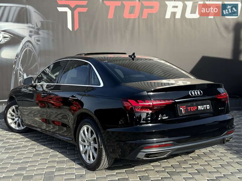 Седан Audi A4 2022 в Львове