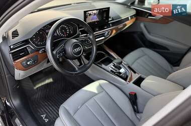 Седан Audi A4 2022 в 