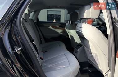 Седан Audi A4 2022 в 