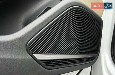 Седан Audi A4 2019 в 