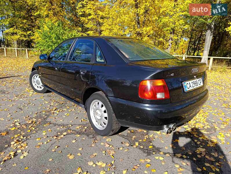 Седан Audi A4 1995 в Звенигородке фото 5 Седан Audi A4 1995 в Звенигородке