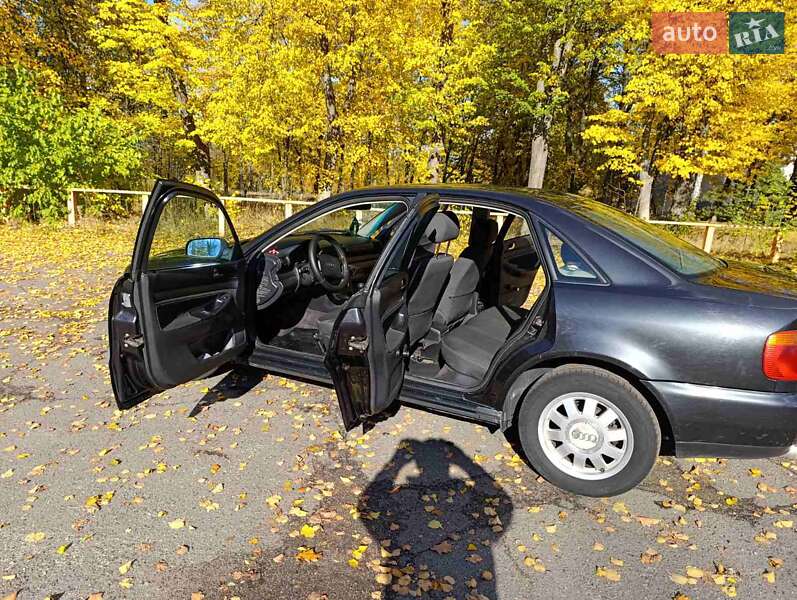 Седан Audi A4 1995 в Звенигородке фото 8 Седан Audi A4 1995 в Звенигородке
