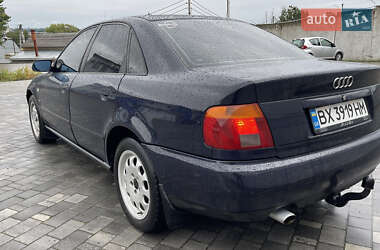 Седан Audi A4 1996 в 