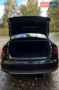Седан Audi A4 2017 в 
