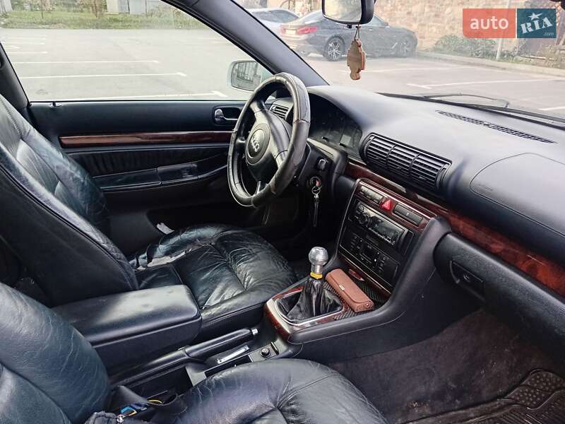 Универсал Audi A4 2000 в Львове