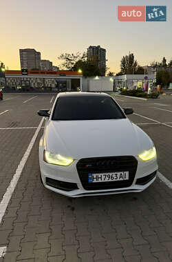 Седан Audi A4 2015 в Одессе