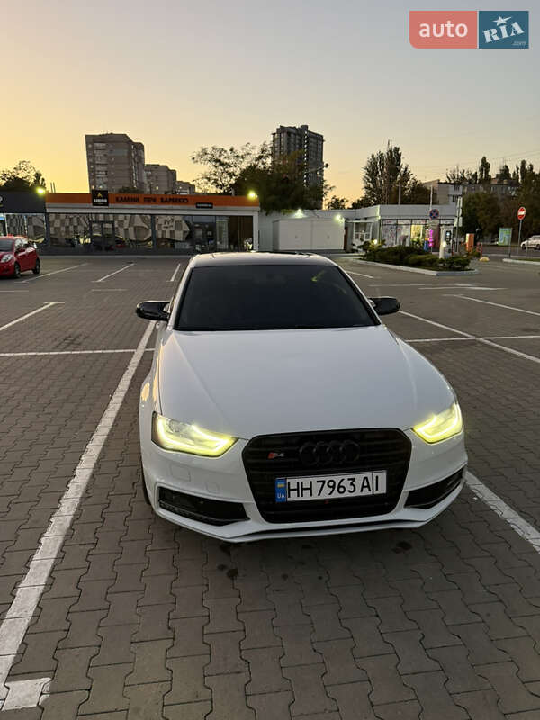 Audi A4 2015