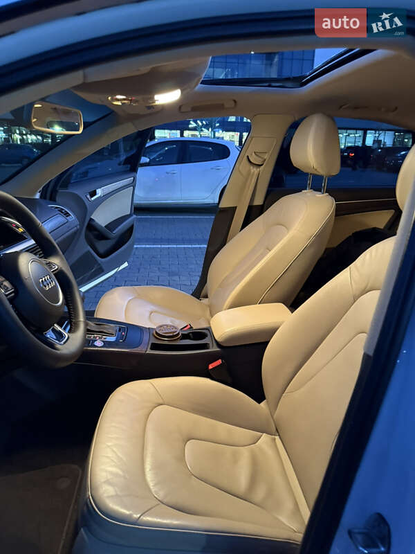 Седан Audi A4 2015 в Одессе