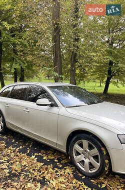 Универсал Audi A4 2011 в 