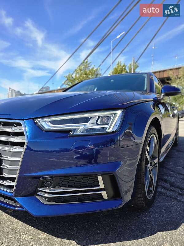 Седан Audi A4 2017 в Киеве