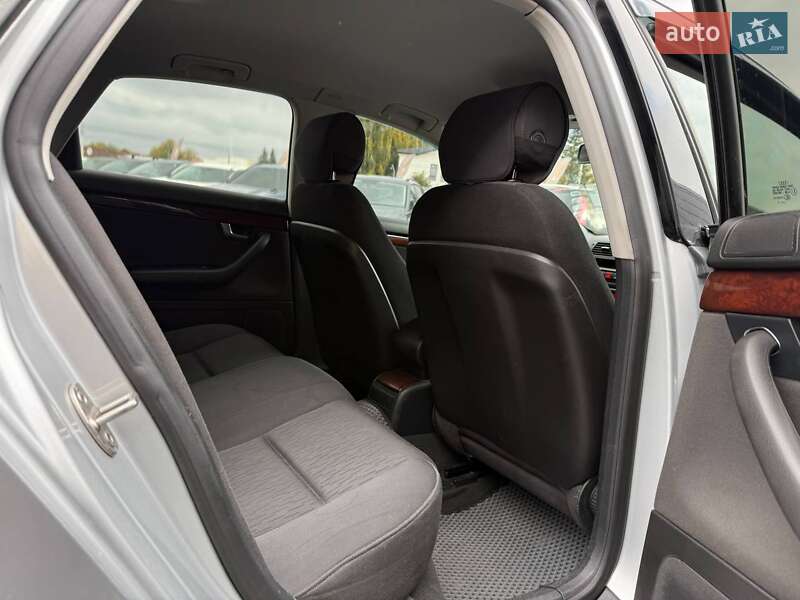 Седан Audi A4 2007 в Ровно