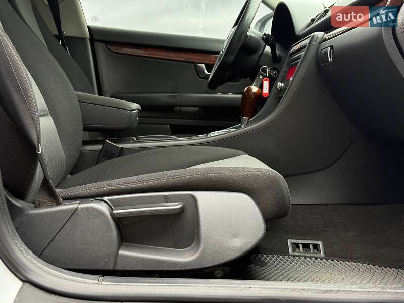 Седан Audi A4 2007 в Ровно