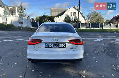 Седан Audi A4 2015 в 