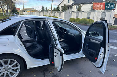 Седан Audi A4 2015 в 
