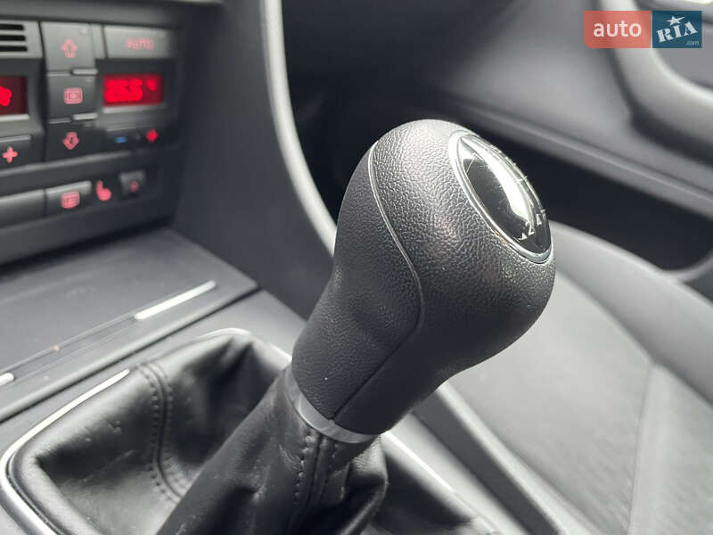Седан Audi A4 2007 в Сарнах