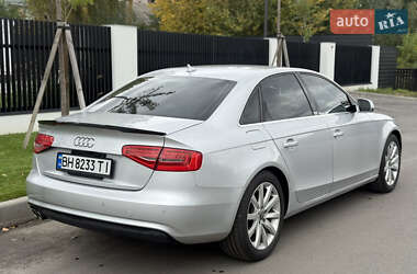 Седан Audi A4 2012 в 