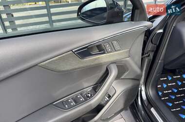 Седан Audi A4 2018 в 
