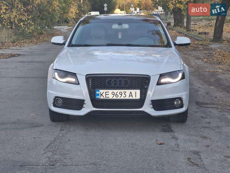 Седан Audi A4 2011 в 