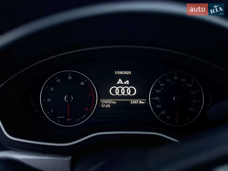 Седан Audi A4 2016 в Виноградові