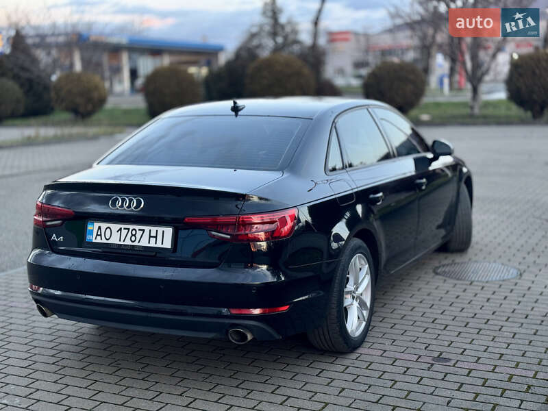 Седан Audi A4 2016 в Виноградові