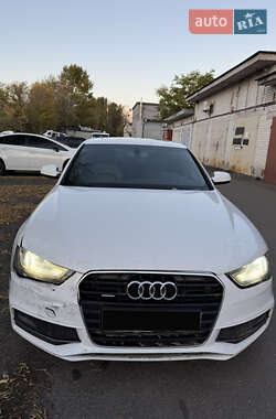 Седан Audi A4 2015 в 