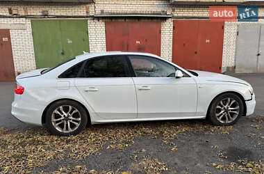 Седан Audi A4 2015 в 