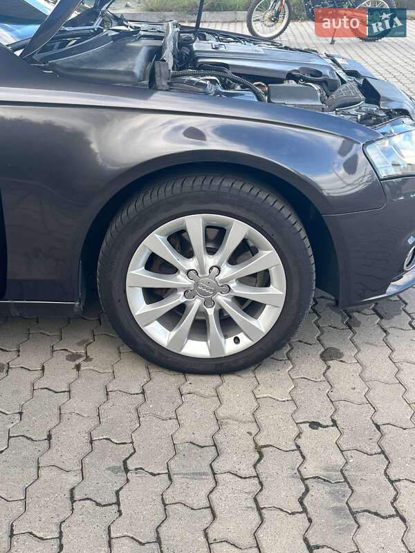 Седан Audi A4 2008 в Тульчині