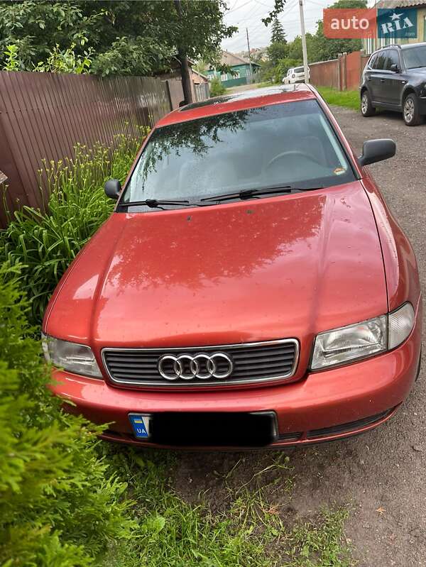 Седан Audi A4 1996 в 
