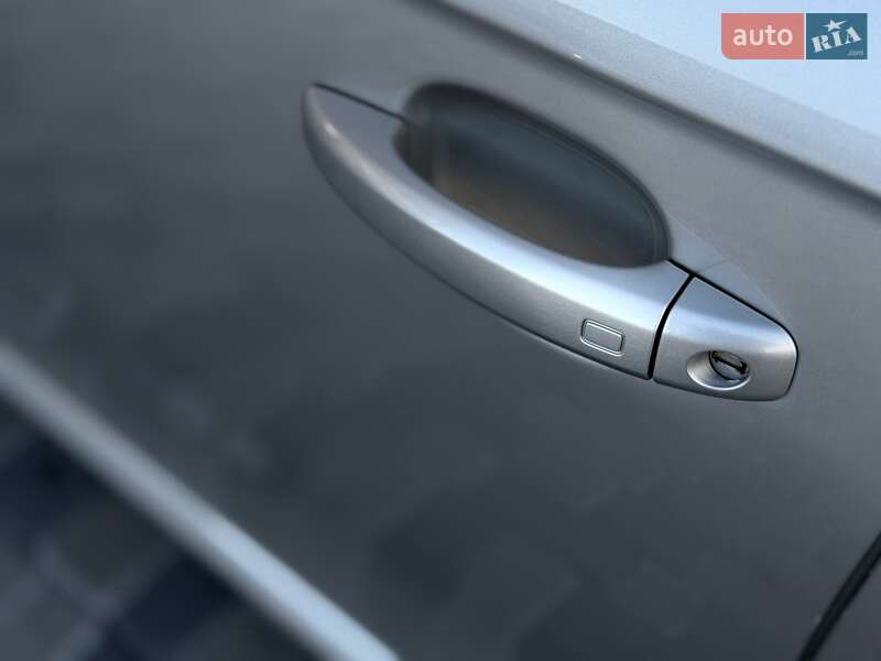 Седан Audi A4 2014 в Львові