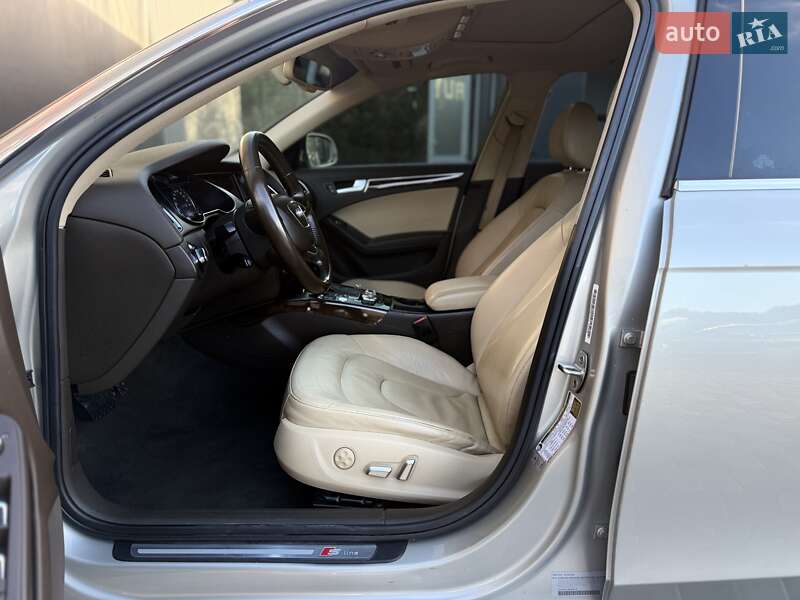 Седан Audi A4 2014 в Львові