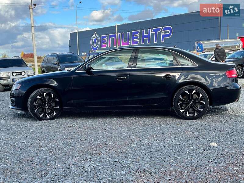 Седан Audi A4 2010 в Львове