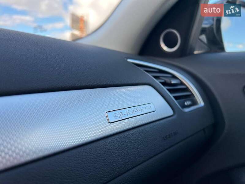 Седан Audi A4 2010 в Львове