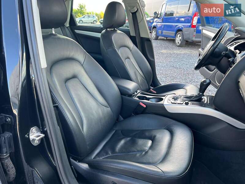 Седан Audi A4 2010 в Львове