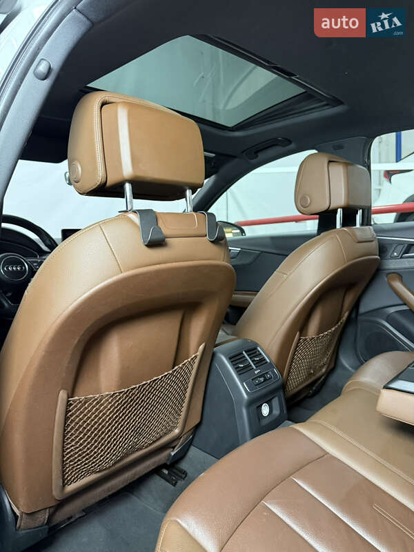 Седан Audi A4 2017 в Одессе
